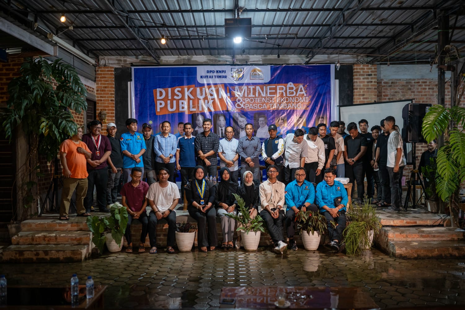 Diskusi Publik Ekonomi Kutai Timur Pasca Tambang.